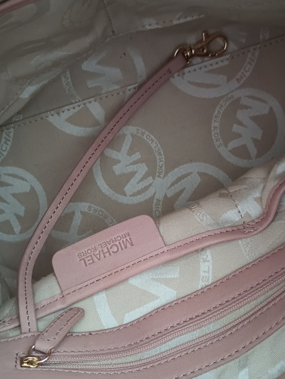 Michael Kors Blush Tan Soft Leather Knot Shoulder Tote - Picture 13 of 16